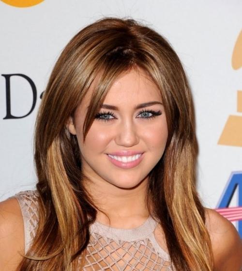 Виды челок: описание, подбор по форме лица