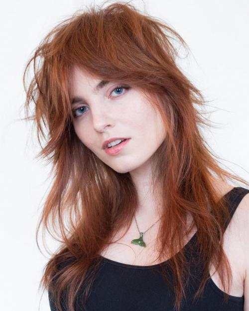 Челка-шторка: ее главные особенности и кому она подходит — 40 фото