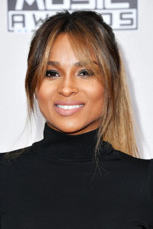 Челка-шторка: ее главные особенности и кому она подходит — 40 фото