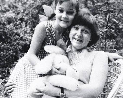 Мордюкова о тихонове. Личная жизнь: Нонна Мордюкова перед смертью актриса позвонила Тихонову 04