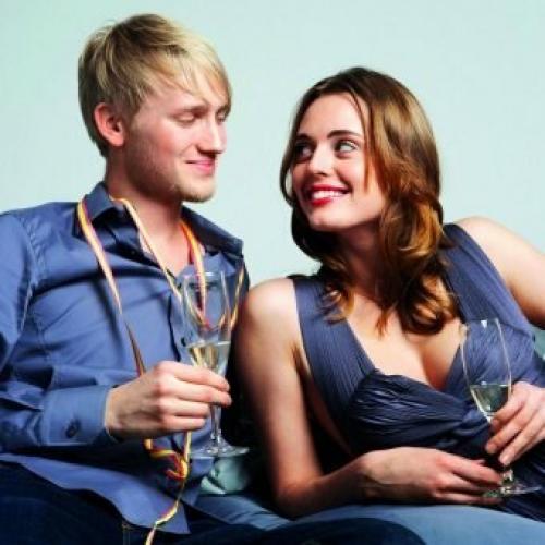 Признаки симпатии парня. Коллега: как распознать признаки его расположения к вам?