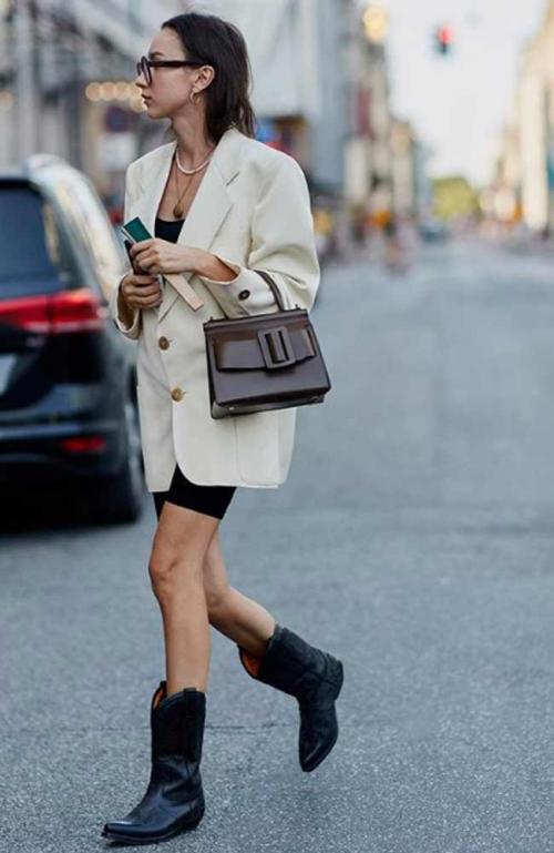 С чем носить сапоги казаки женские. Смотрятся потрясающе: казаки — самая модная обувь этой осени, как носить