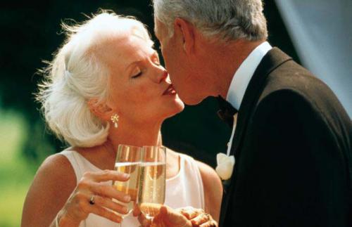 Замуж в 50 лет свадебный наряд. В чем выходить замуж после 50