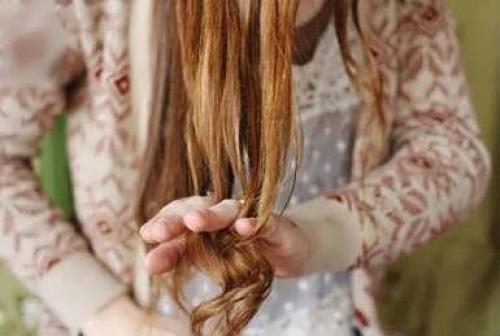 Как завить волосы утюжком