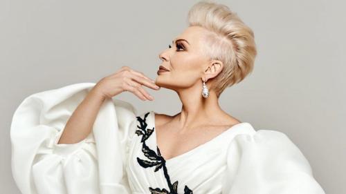 Как менялась с годами Алла Пугачева. Вся жизнь в 10 фото: как менялась Алла Пугачева 12 Как менялась с годами Алла Пугачева. Вся жизнь в 10 фото: как менялась Алла Пугачева 12