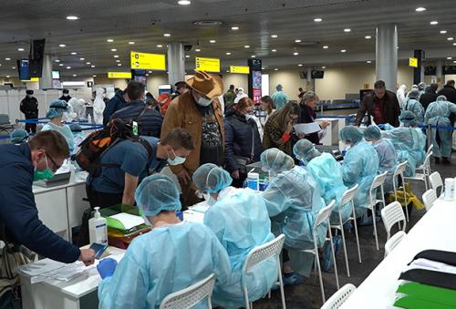 Пандемия в мире 2020. По всему миру заразились более 120 тысяч человек. Вакцина пока в разработке