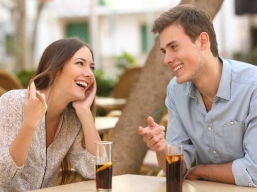 На что женщины обращают внимание при знакомстве с мужчиной. Вещи, которые важно знать каждой девушке при знакомстве с мужчиной