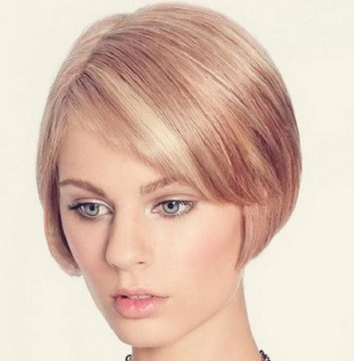 Мелирование на удлиненное каре с челкой. Удлиненное каре с мелированием на различные цвета волос