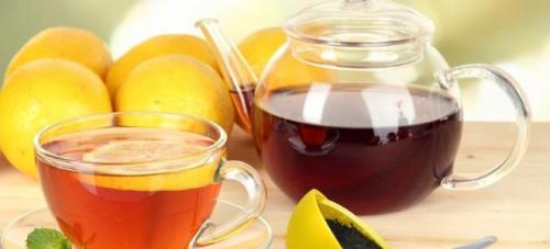 Чай с лимоном и ромом.