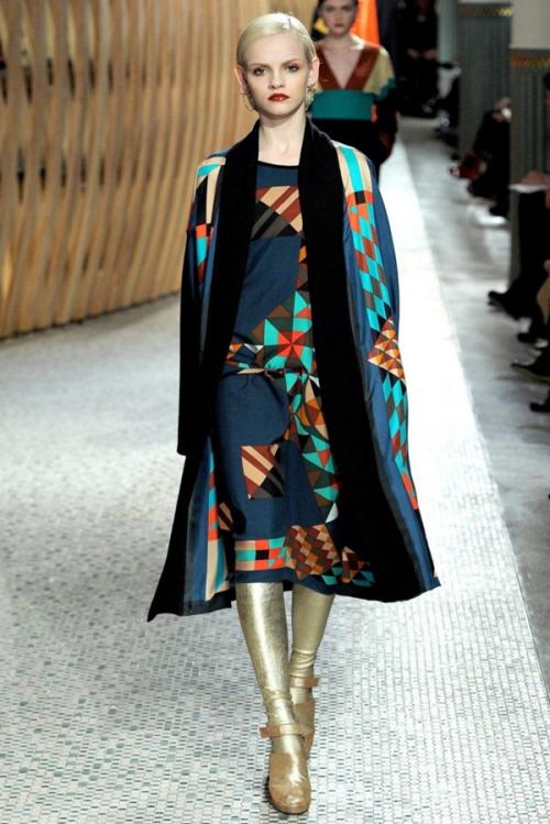 Платье на осень 2019 на каждый день. Цвет