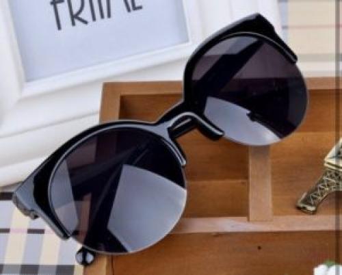 Как подобрать к лицу очки солнечные. Особенности выбора солнцезащитных очков в разном возрасте для женщин