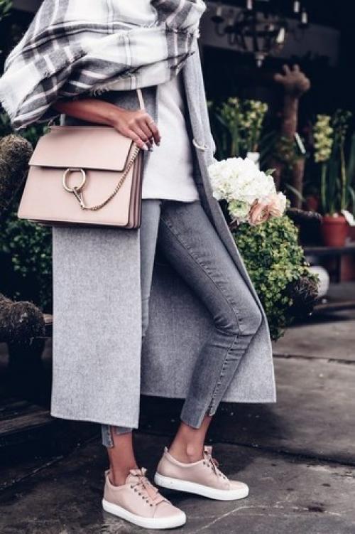 Джинсы скинни, как носить. С чем носить джинсы скинни, 2019 год задаёт свои тренды 06 Джинсы скинни, как носить. С чем носить джинсы скинни, 2019 год задаёт свои тренды 06