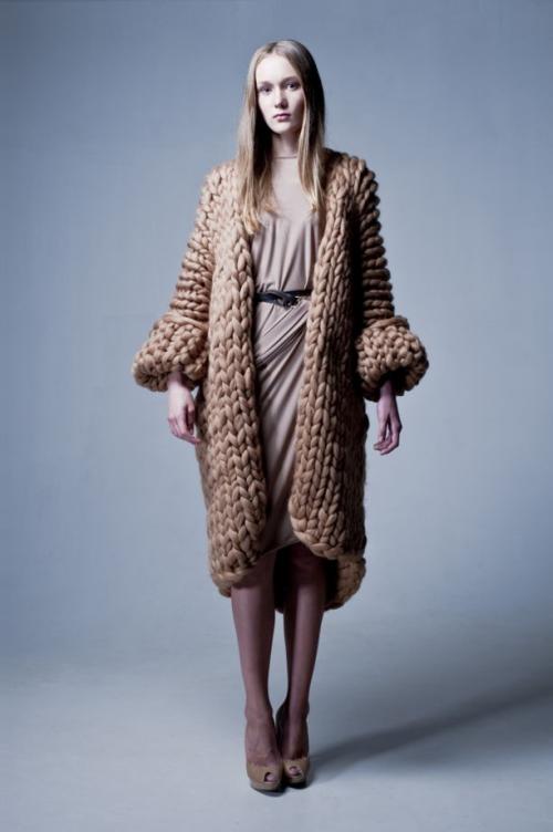 Модное вязаное платье 2019.