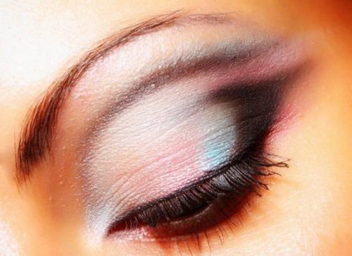 Макияж в технике уголок птичка. Макияж птичка, осваиваем “крылатую” технику makeup