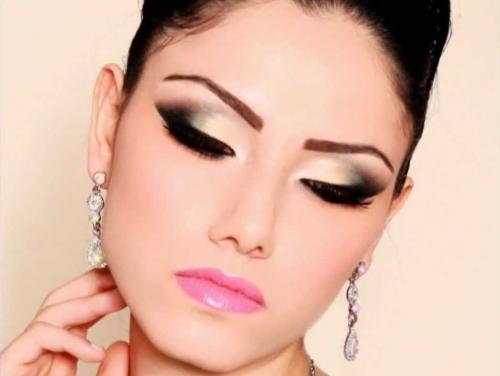 Макияж в технике уголок. Как красиво красить глаза 06