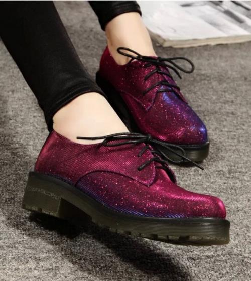 Пальто с ботинками на шнуровке. Популярные модели