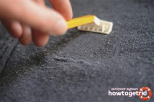 Как почистить пальто от катышек. Как убрать катышки с пальто