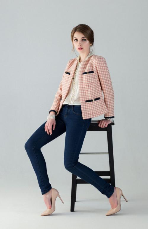 Можно ли носить пиджак под пальто женщине. Общие рекомендации, как носить пиджак девушкам