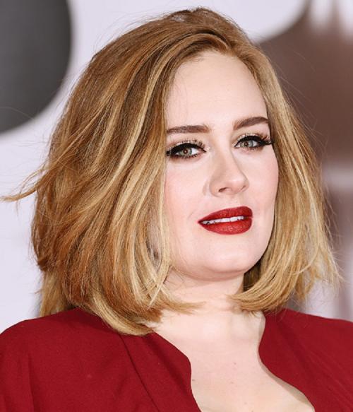 Модные стрижки на полное лицо 2019. Самые удачные стрижки для полных дам, которые будут модными в 2019 году — 25 фото 19