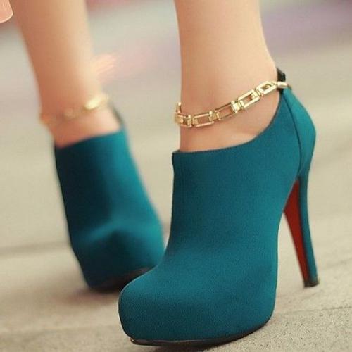 Ботильоны под пальто с джинсами. С чем носить в 2019 году коричневые ботильоны?