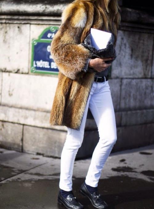 Можно ли носить белые джинсы зимой. Светлые джинсы зимой: «за», «против» и как носить