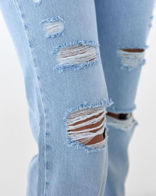 С чем носить рваные джинсы в 2022. Рваные джинсы: 120+ фото образов 2023 (+ идеи с чем носить) 19