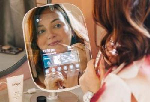 Как выбрать зеркало для макияжа. Советы по выбору зеркала с подсветкой для макияжа 01 Как выбрать зеркало для макияжа. Советы по выбору зеркала с подсветкой для макияжа 01