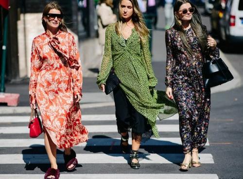 Интересные фасоны платьев. Шикарные вечерние платья 2022 – ТОП-100. Актуальные модели и цвета 34 Интересные фасоны платьев. Шикарные вечерние платья 2022 – ТОП-100. Актуальные модели и цвета 34