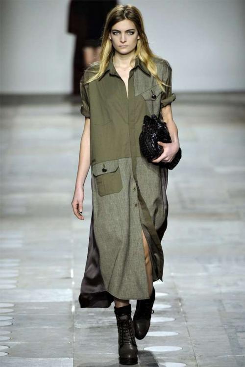 Интересные фасоны платьев. Шикарные вечерние платья 2022 – ТОП-100. Актуальные модели и цвета 21 Интересные фасоны платьев. Шикарные вечерние платья 2022 – ТОП-100. Актуальные модели и цвета 21