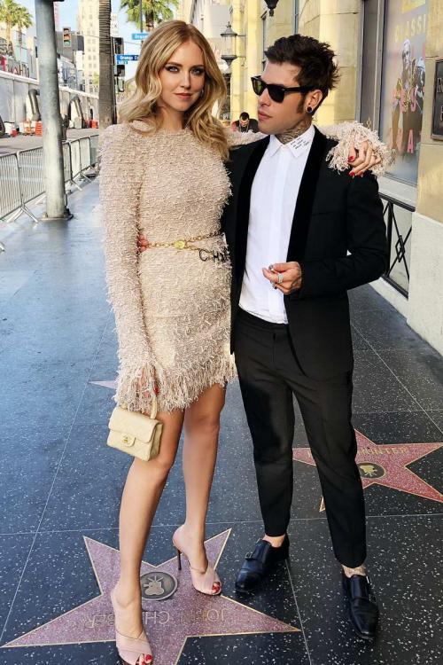 Интересные фасоны платьев. Шикарные вечерние платья 2022 – ТОП-100. Актуальные модели и цвета 01 Интересные фасоны платьев. Шикарные вечерние платья 2022 – ТОП-100. Актуальные модели и цвета 01