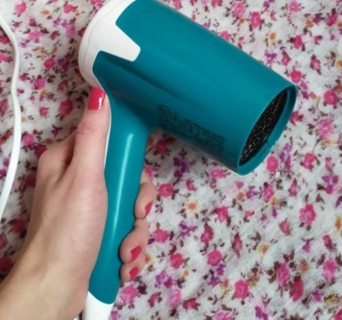 Портятся ли волосы от холодного фена. Техника безопасности при работе с феном