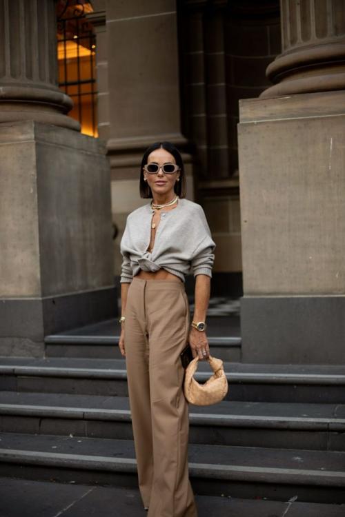 Как можно сочетать цвет Mocha Mousse с другими цветами. Mocha Mousse: как носить главный цвет 2025 года