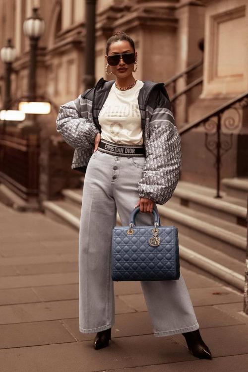 Женские брюки 2021. Тенденция № 1 – свободный крой, защипи и завышенная талия, прямые или слегка зауженные 25 Женские брюки 2021. Тенденция № 1 – свободный крой, защипи и завышенная талия, прямые или слегка зауженные 25