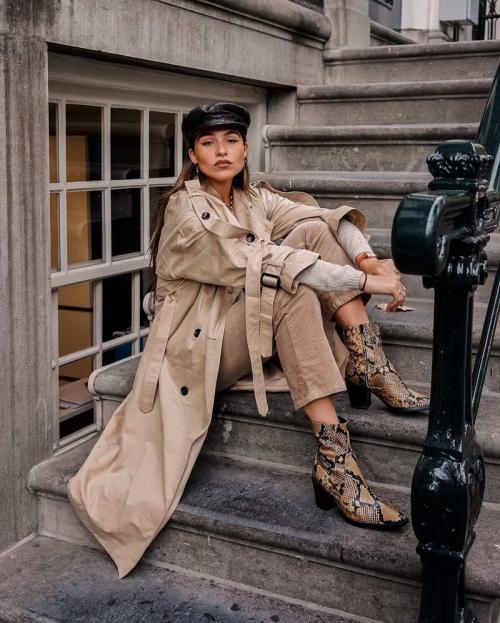 Женские брюки 2021. Тенденция № 1 – свободный крой, защипи и завышенная талия, прямые или слегка зауженные 04 Женские брюки 2021. Тенденция № 1 – свободный крой, защипи и завышенная талия, прямые или слегка зауженные 04