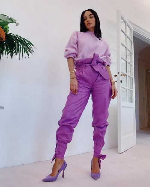 Женские брюки 2021. Тенденция № 1 – свободный крой, защипи и завышенная талия, прямые или слегка зауженные 05 Женские брюки 2021. Тенденция № 1 – свободный крой, защипи и завышенная талия, прямые или слегка зауженные 05