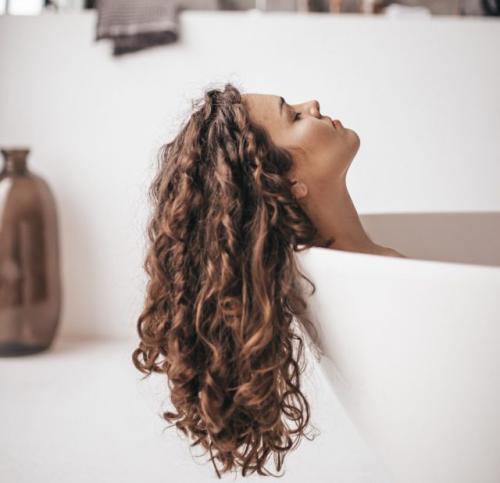 Как влияет солнечный свет на структуру волос. Не только кожа: почему волосы тоже нужно защищать от солнца?