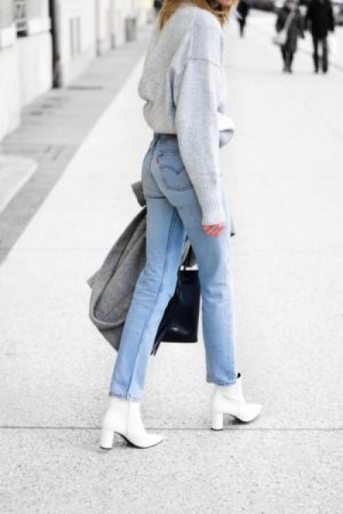 Можно ли носить светлые сапоги с черными колготками. С чем сочетать белые сапоги в образе