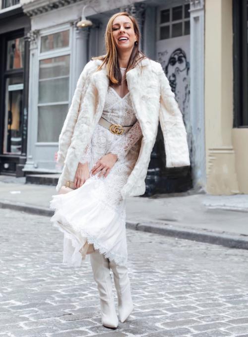 Можно ли носить светлые сапоги с черными колготками. С чем сочетать белые сапоги в образе