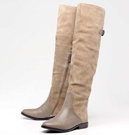 С чем носить бежевые сапоги на плоской подошве. Разновидности