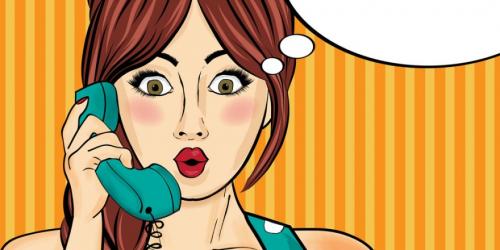 Девушка называет по имени. Как девушка вас назовет, так и будет относиться