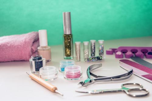 Какие инструменты необходимы для создания маникюра с тремя цветами. Инструменты для создания нейл-арта