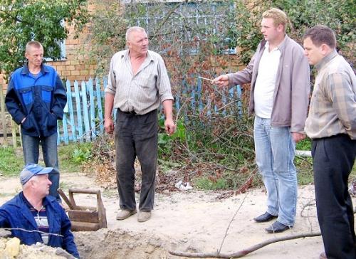 Если парень часто называет вас по имени. Психологический прием – в действие!