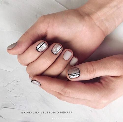 Какие материалы мне понадобятся для создания маникюра с тремя цветами на коротких ногтях. Размер XS: маникюр для маленьких ногтей