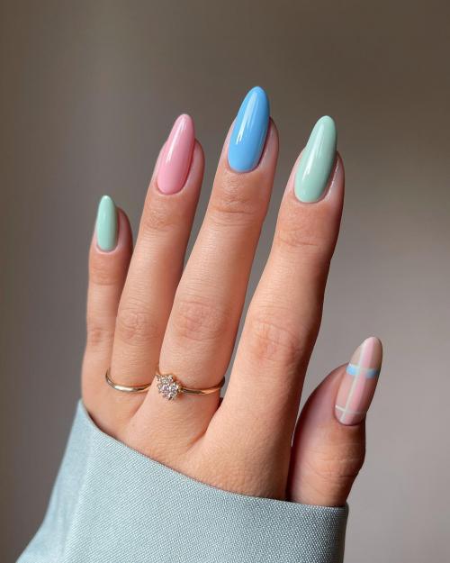 Какие современные тенденции в разноцветном маникюре с единой гаммой. Тенденции и новинки