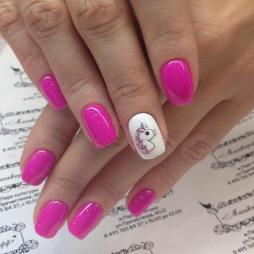 Топ-5 идей маникюра на короткие ногти с тремя цветами 06