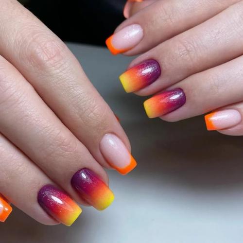 Какие современные тенденции в трехцветных маникюрах. Трехцветный градиент