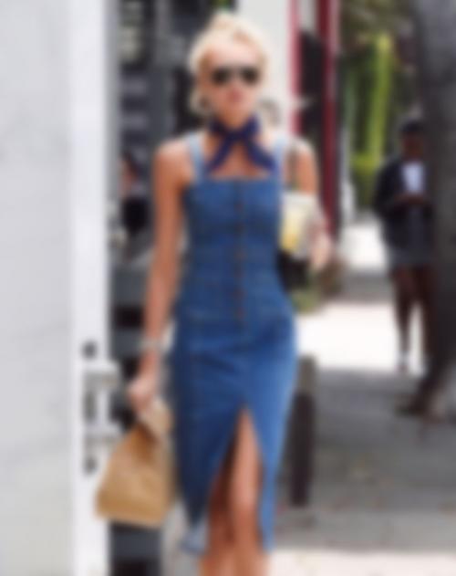 Платья джинсовые 2022. Модное джинсовое платье 2022 года с фото