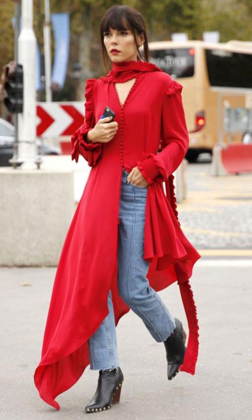 Как носить платье с джинсами. Платье с джинсами: как носить?