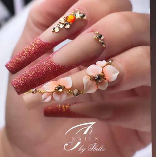 Красивые идеи для разноцветного маникюра: сочетание пастельных цветов 12