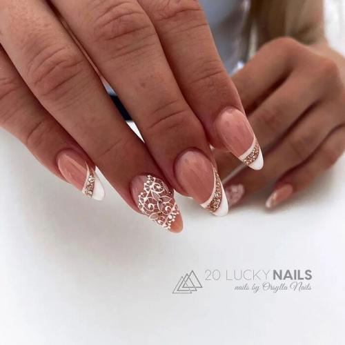 Красивые идеи для разноцветного маникюра: сочетание пастельных цветов 10